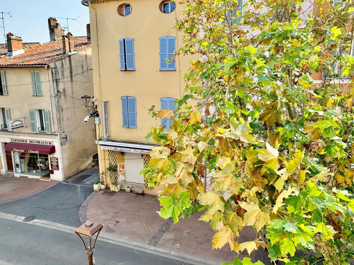 Splendide Studio Au Coeur Historique De Frejus Apartment Exterior photo